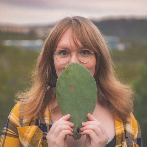 Meet your Posher, Oliviana - Picture 2 of 5